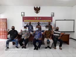 Bupati dan wabup kabupaten batanghari, fadhil arief dan bakhtiar menghadiri rapat paripurna dprd dalam agenda sambutan pidato bupati terpilih. Rapat Koordinasi Ppkm Mikro Kelurahan Kanigoro Kelurahan Kanigoro