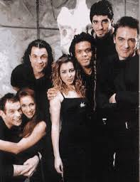 Notre Dame De Paris Fans De Patrick Bruel Et De Garou Inspiré du roman de victor hugo, la comédie musicale créée par luc plamondon et richard cocciante est présentée. fans de patrick bruel et de garou