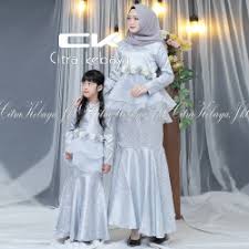 Dengan surat lamaran ini, saya bermaksud melamar pekerjaan sebagai tenaga marketing di perusahaan yang bapak/ibu pimpin. Jual Kebaya Couple Ibu Dan Anak Murah Harga Terbaru 2021