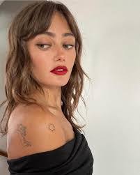 Sophie Lopez's Instagram, Twitter & Facebook