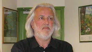 Centre social : Daniel Huet contre-attaque