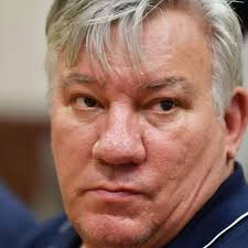 Chamado de 'Escobar brasileiro', ex-PM e traficante é deportado da Hungria 