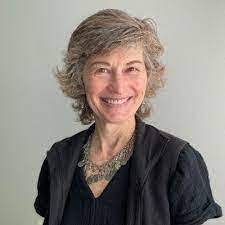 Polly Crow's Instagram, Twitter & Facebook