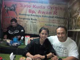 Tiga sajian daging kuda khas kedai sate kuda pak yanto. Sate Kuda Pa Awan Satekuda Bdg Twitter