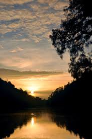 1 ¿cómo te describes como persona? Liburan Indie Di Ranu Kumbolo Lumajang Jawa Timur Info Wisata Hits