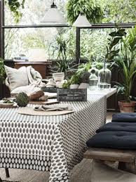 Transformez vos pièces préférées avec notre collection contemporaine de mobilier. H M Home Ouvre Bientot Au Quebec Elle Quebec