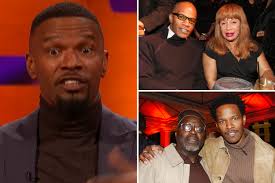 Jamie Foxx reveals he lives with his divorced parents in SAME house