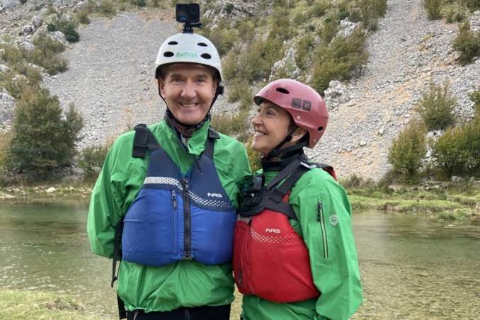 High Road Low Road on RTÉ review: Daniel O'Donnell deserves a medal as  daring Majella shows her mettle | Irish Independent