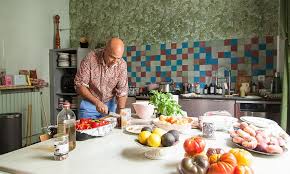 La Villa Atlantida De Julien Et Lisa Menard In 2020 Villa Diner Kitchen