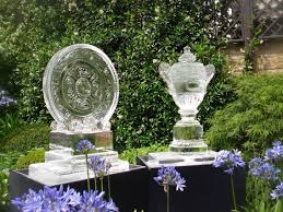 The best gifs are on giphy. Celebrating Wimbledon And All Things Tennis This Year Our Venus Rosewater Dish Or Men S Singles Trophy Ice Scu In 2019 Ice Sculptures Sculpture Ice