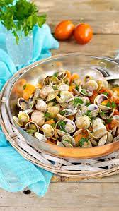 Ricetta spaghetti con le vongole. Vongole Alla Marinara Come Cucinare Le Vongole Senza Sabbia La Penisola Del Gusto Ricette Cucinare Il Pesce Cibo Etnico