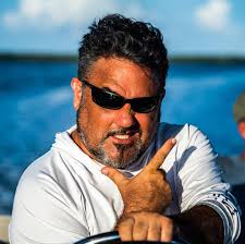 It's not just an event, it's an experience! Featuring the BEST vendors of  freshwater, saltwater, reptiles and aquatic art, Aquashella Aquarium  Festival is the largest aquarium event in North America! Step into