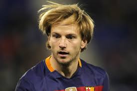 Las 5 aficiones más violentas y peligrosas del mundo del fútbol. Nationalmannschafts Karriere Nach 106 Spielen Ivan Rakitic Hangt Kroatien Schuhe An Den Nagel