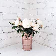 Each real custom rose is delicately cared for and picked at the height of its bloom. Rose Gold Flowers In Vase Novocom Top