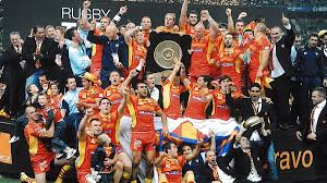 Le bouclier de brennus est la récompense décernée à l'équipe victorieuse du championnat de france de rugby à xv, le top 14. Usap On Twitter Il Y A 10 Ans Aujourd Hui L Usap Remportait Son Dernier Titre De Champion De France De Top 14 Cette Equipe Ramenait Le Bouclier De Brennus En Catalogne