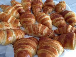 Les Croissants Au Beurre De Christophe Felder C Est L Heure Du Gouter Chez Didi Galette Des Rois Au Nutella Croissants Alimentation