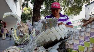 You can recognise the currency by the symbol bs f. Migrants Turn Venezuela S Old Currency Into Art