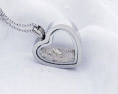 Pin By Lolbinedan On Joyas Conmemorativas In 2021 Cremation Jewelry Necklaces Urn Necklaces Cremation Locket