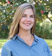 Noelle Ouellette's Instagram, Twitter & Facebook