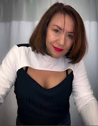 Hairstyle options for women over 50 with short and long hair