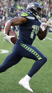 Dekaylin zecharius dk metcalf (born december 14, 1997) is an american football wide receiver for the seattle seahawks of the national football league (nfl). Dk Metcalf Dk Football Nfl Seahawks Wr Hd Mobile Wallpaper Peakpx