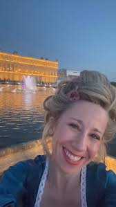 Bobby Pins Paris Salon