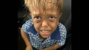 Petit bateau habille les garçons de 3 à 12 ans, dynamiques et espiègles, qui aiment se sentir bien dans leurs vêtements. La Detresse De Quaden 9 Ans Et Victime De Harcelement Scolaire Youtube