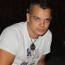 Listen to Puya Cu Elena Ionescu Si Vescan