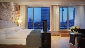 See 1,732 traveler reviews, 1,029 candid photos, and great deals for holiday inn berlin centre alexanderplatz, ranked #130 of 641 hotels in berlin and rated 4 of 5 at tripadvisor. Ubernachtung Im Holiday Inn Berlin Centre Alexanderplatz Inkl Fruhstuck Ab 44 99 P P Reisedeals Com
