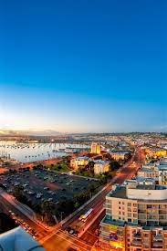 Enjoy easy access to mobile tickets, use rays pay for convenient concessions and merchandise purchases, and receive exclusive offers; San Diego Stadt Strasse Gebaude Sonnenuntergang 640x960 Iphone 4 4s Hintergrundbilder Hd Bild