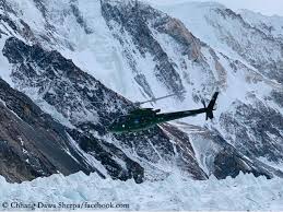 El alpinista chileno explica en pauta las el 5 de febrero se perdió toda comunicación con el chileno juan pablo mohr, ali sadpara y john snorri, alpinistas que buscaban hacer cumbre en el k2, la. Grosse Sorge Um Bergsteiger Trio Am K2 Abenteuer Berg