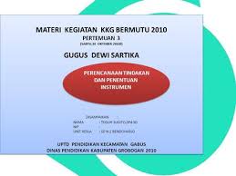 Kuesioner sama hal nya dengan survey atau polling atau vote kuesioner berasal dari kata question yang artinya adalah pertanyaan dan bisa juga disebut dengan wawancara. Pembuatan Proposal Skripsi Ptk Versi Pgsd Ump Ppt Download