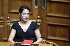 .τομέα, η δόμνα μιχαηλίδου είπε ότι «θα απολύονται όσοι υπάλληλοι δομών αρνούνται να όπως είπε η κ. Domna Mixahlidoy Yperkalypsame Th Zhthsh Gia 8eseis Stoys Brefonhpiakoys Newmoney