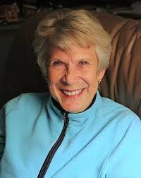 Creating A Pause: Changing an Ordinary Moment to the Sacred : Hoffman,  Beverly: Amazon.in: Books