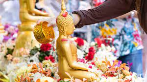 วันสงกรานต์ หรือ วันปีใหม่ไทย เวียนกลับมาอีกครั้งและปีนี้ สงกรานต์ 2564 ก็เป็นวันที่คนไทยจะร่วมประเพณีที่. Alidgybqmo70pm