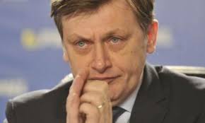 Candidatul Hellvig și comisarul Ciucă?