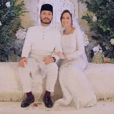 Tunang hafidz roshdi cemburu sebab hafidz selalu sangat bergambar dengan uqasha senrose. Nelydia Senrose Dan Hafiz