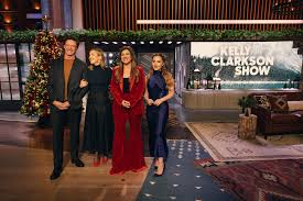 It's a Blue Christmas today with the cast of #SongSungBlue — Hugh ...