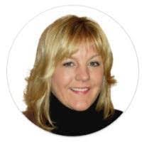 Valerie Reichling's Instagram, Twitter & Facebook