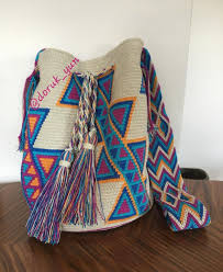 Alize Aura Ile Gerceklestirdigimiz Wayuu Workshoplarimizin Muthis Ikilisi Sevgili Nurten Ve Tulay Hanimlardan Civil Civil Bir Wayuu Tig Isleri Cantalar Auralar