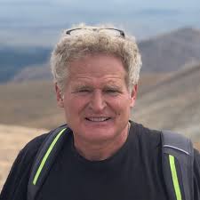 Goldie Hawn is 78 years and Kurt Russell is 72 years They been together for  over 40 years 💙🌹