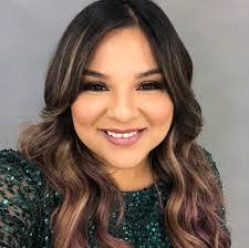 Ana Resendiz's Instagram, Twitter & Facebook