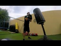 10 Exercices De Boxe 20 Minutes A La Maison Avec Ou Sans Materiels Youtube En 2020 Exercices De Boxe Boxe Exercice