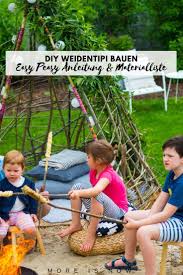 Weidentipi Mit Kindern Bauen So Geht S Plus Eine Unvergessliche Housewarming Party In 2020 Weidentipi Housewarming Party Party Garten