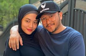 Gosip artis hari ini #gosipartishariini #rizkybillar update artis lesti billar terbaru, 2 bulan kedekatan rizky billar & lesti kejora disambut baik oleh para netizen. 7lpeotubrglmem