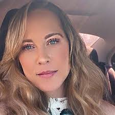 Shawna Barry's Instagram, Twitter & Facebook