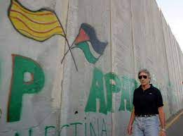 Pink floyd legend roger waters praises celtic fans for palestine flag displaypink floyd legend roger waters praises celtic fans for palestine flag displaypin. We Don T Need No Occupation Roger Waters Graffitis The Israeli Wall In Palestine The Electronic Intifada
