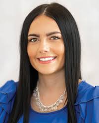 Laura Claydon's Instagram, Twitter & Facebook