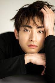 演出・五戸真理枝＆木村達成インタビュー 『新ハムレット～太宰治、シェイクスピアを乗っとる！？～』 | ローチケ演劇宣言！