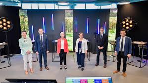 Meps are back in place, macron gets slapped in the face, taking a plane, what a disgrace. Apzuyzdxb2wvsm